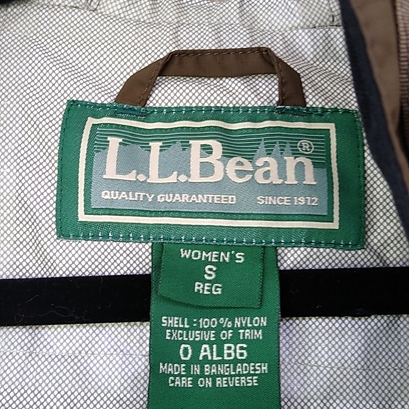 L.L. Bean Raincoat - Picture 4 of 8